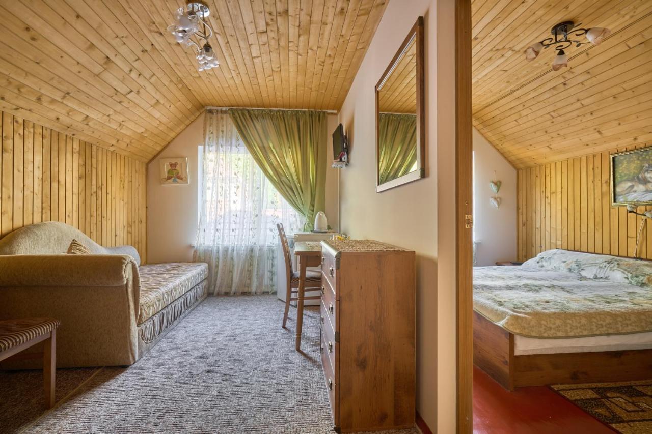 Tsaryna Sadyba Jablunytsja Exteriör bild