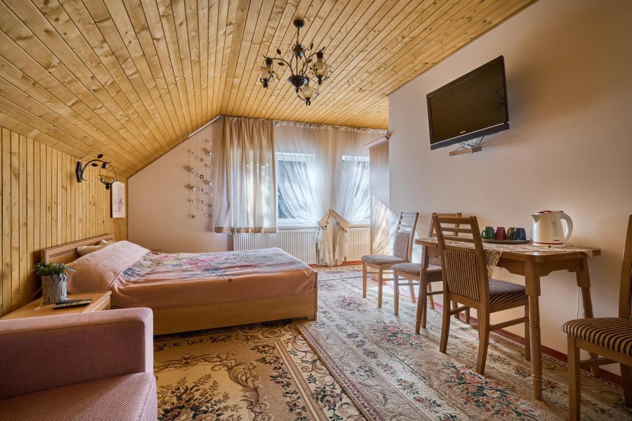 Tsaryna Sadyba Jablunytsja Exteriör bild