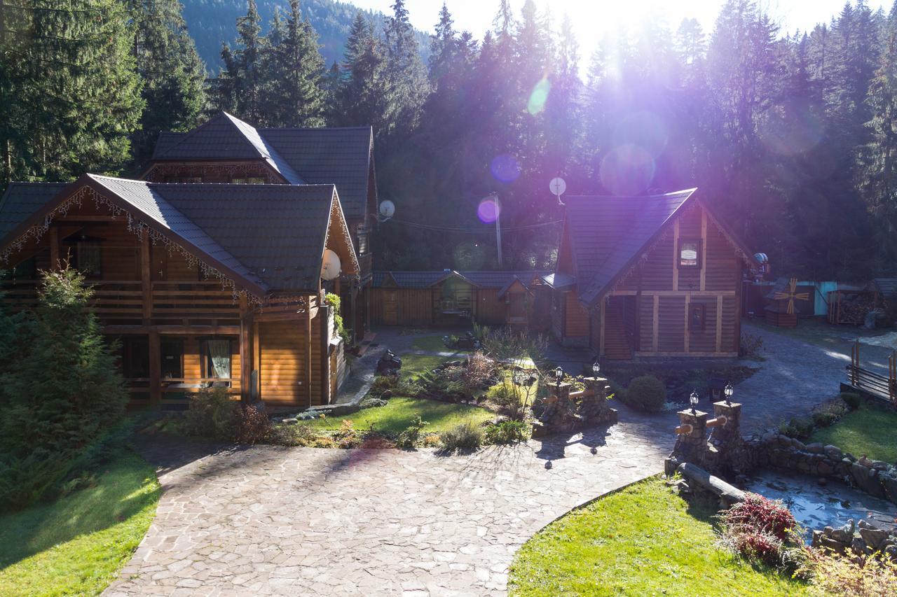 Tsaryna Sadyba Jablunytsja Exteriör bild